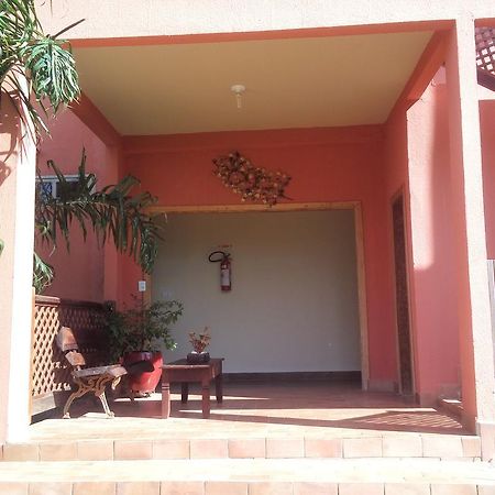 Pousada Recanto Do Cerrado Neropolis Luaran gambar
